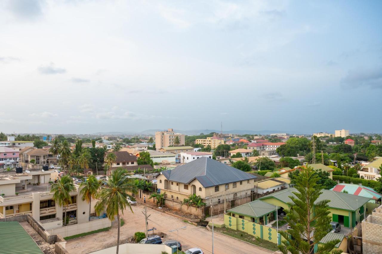 Korkdam Hotel Achimota Exterior photo