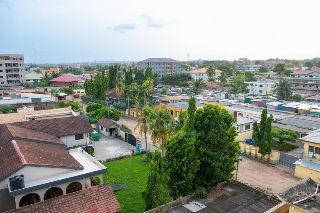 Korkdam Hotel Achimota Exterior photo