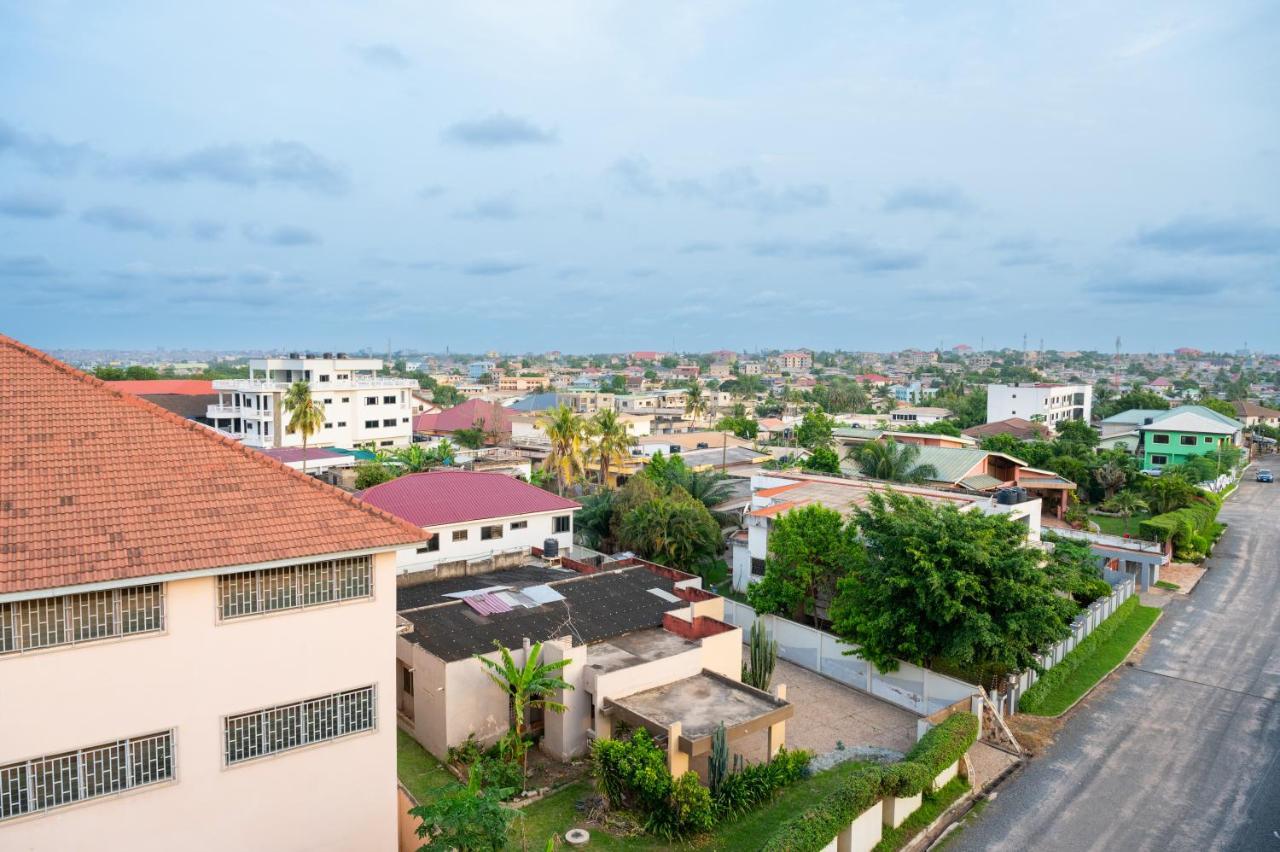 Korkdam Hotel Achimota Exterior photo