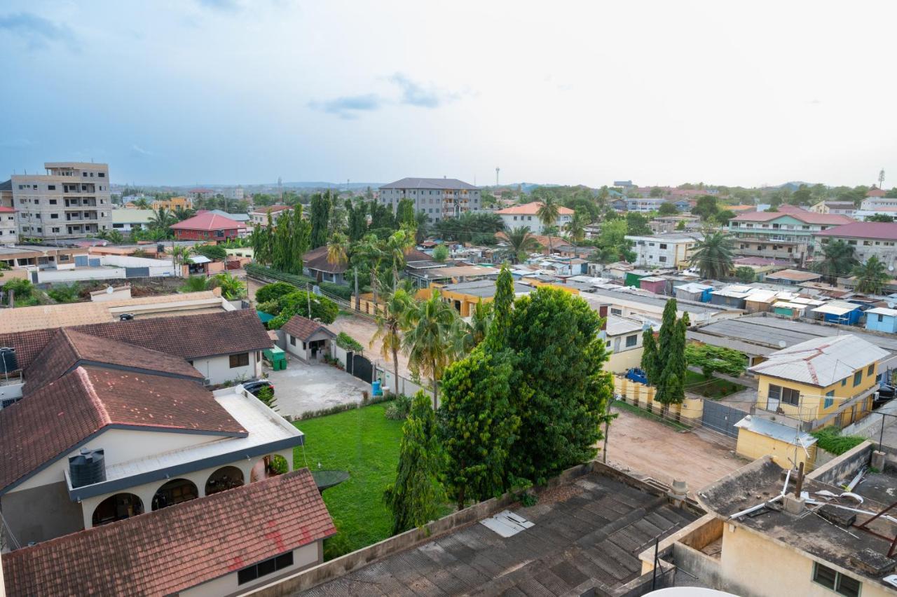 Korkdam Hotel Achimota Exterior photo