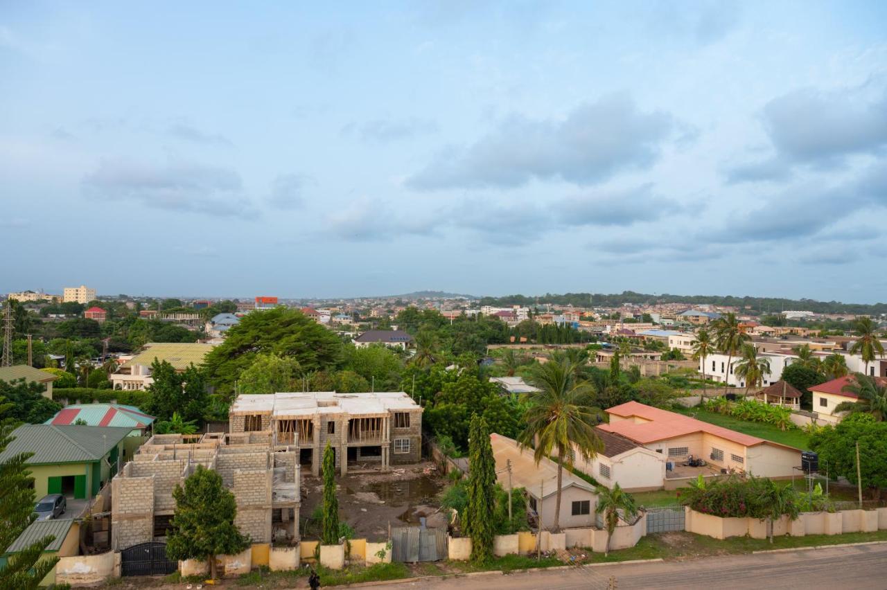 Korkdam Hotel Achimota Exterior photo