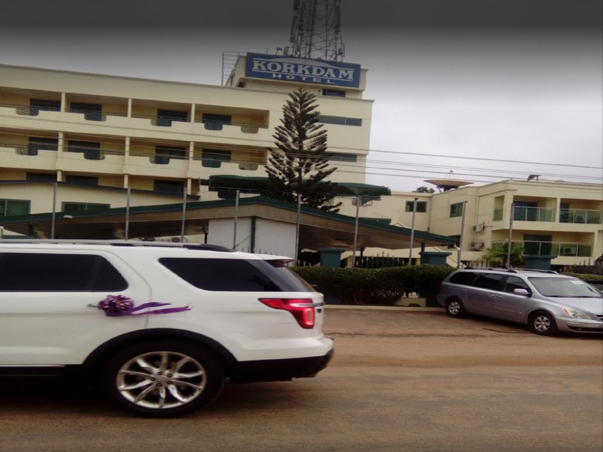 Korkdam Hotel Achimota Exterior photo